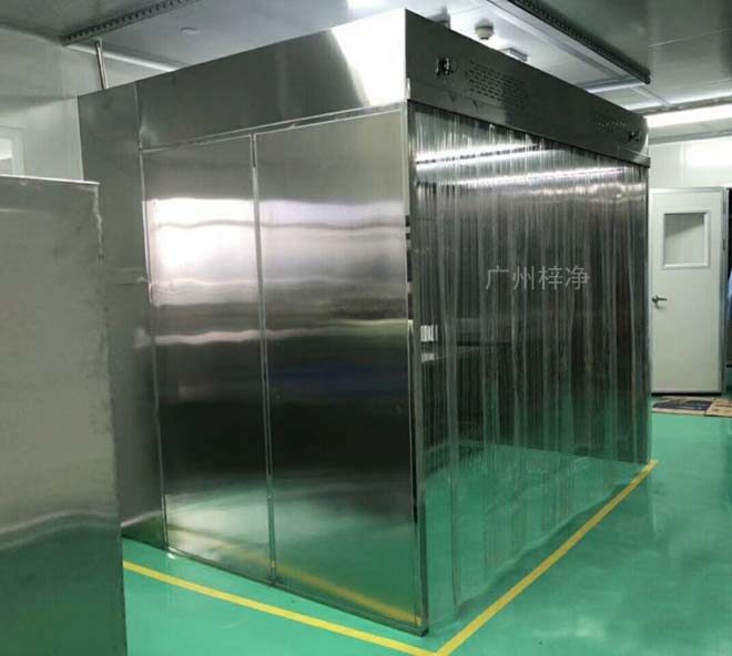 層流罩安裝現(xiàn)場(chǎng) 層流罩安裝現(xiàn)場(chǎng)