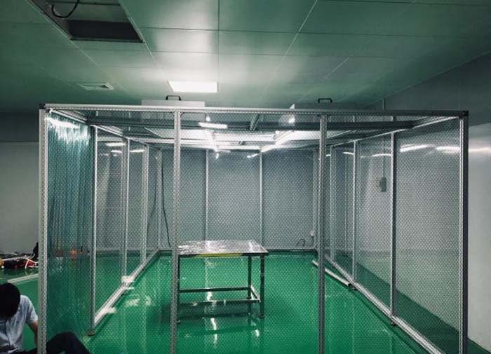 潔凈棚現(xiàn)場(chǎng)安裝圖 潔凈棚現(xiàn)場(chǎng)安裝圖