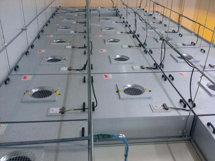 FFU分布在潔凈室天花頂部各個角落 FFU分布在潔凈室天花頂部各個角落