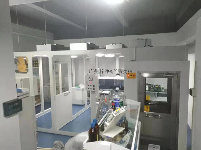 潔凈棚與風(fēng)淋室安裝現(xiàn)場(chǎng)實(shí)拍圖 潔凈棚與風(fēng)淋室安裝現(xiàn)場(chǎng)實(shí)拍圖